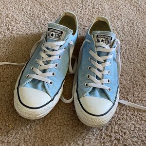💙Light blue Converse💙